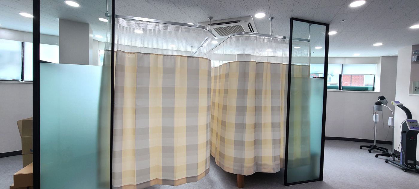 하늘애한방병원_병원커튼 (1).jpg