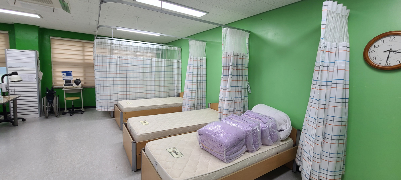 칠보중학교 보건실_병원커튼 (9).jpg