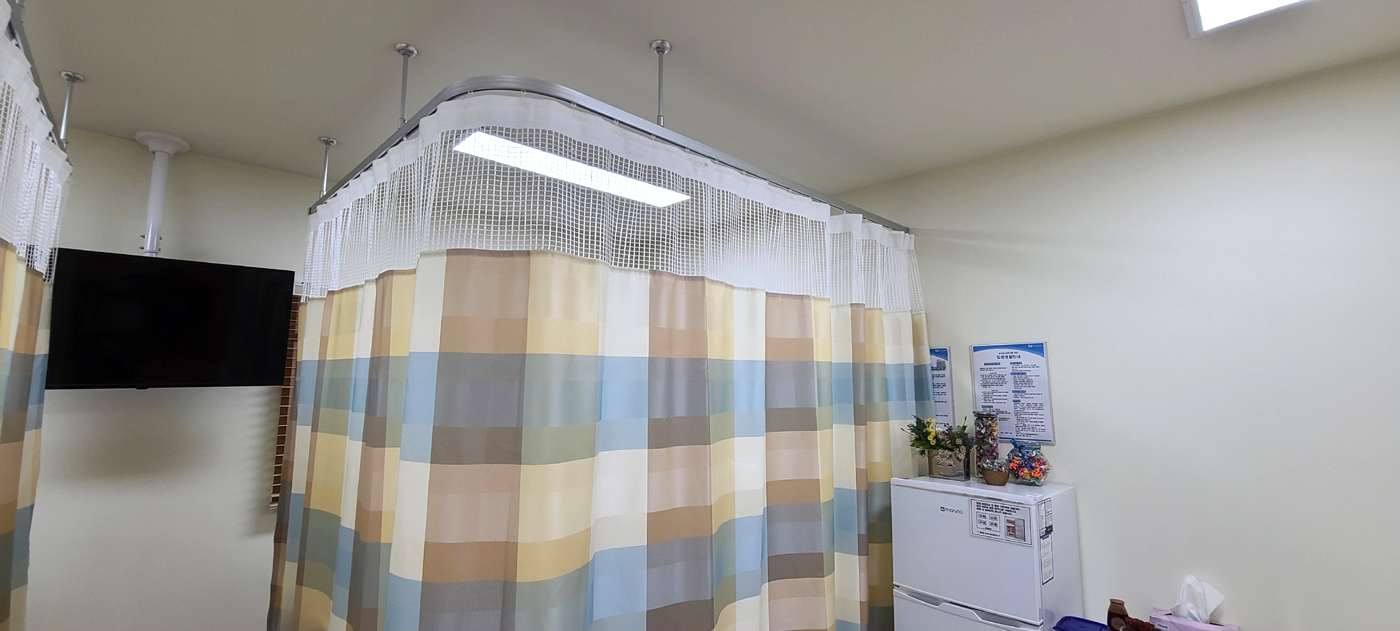 드라마세트장_병원커튼 (6).jpeg